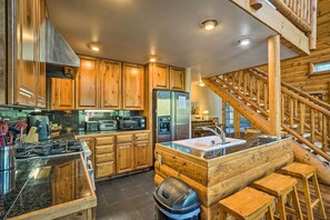 House (3 Bedrooms) | Interior