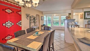 Dining - 065678: Mountain-view 3BR Home, Walk to Old Town! (La Quinta)