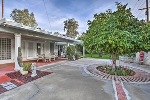 Property grounds - 065678: Mountain-view 3BR Home, Walk to Old Town! (La Quinta)