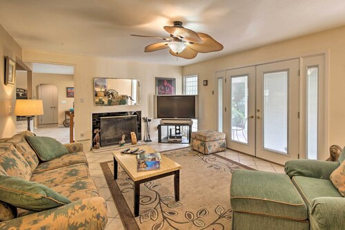 065678: Mountain-view 3BR Home, Walk to Old Town!