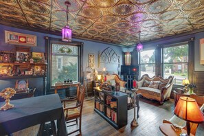 Casa (Multiple Bedrooms) | Interior