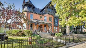 Nhà (Multiple Bedrooms) | Ngoại thất