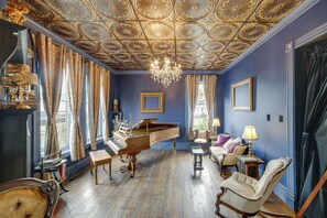 Casa (Multiple Bedrooms) | Interior