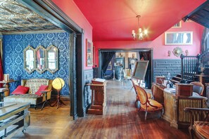 Casa (Multiple Bedrooms) | Interior