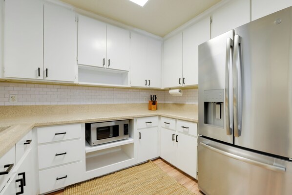 House (3 Bedrooms) | Interior - Cozy Cary Abode ~ 10 Mi to Downtown Raleigh! (Cary)