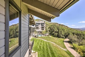 Interior - Tasteful Snowmass Escape < 1 Mi to Slopes! (Snowmass Village)