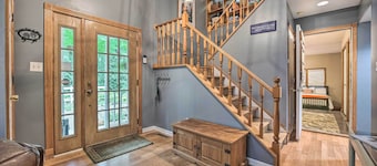 Lakeside Escape Steps to Lake Michigan Beach!