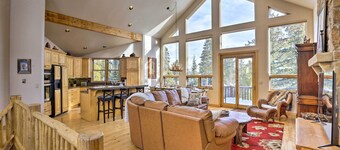 Ski-in/out Breckenridge Gem w/ Hot Tub!