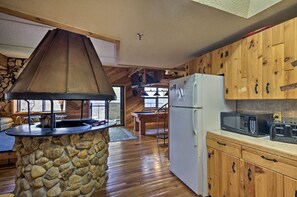 Apartment (1 Bedroom) | Interior - Sugar Mountain Resort Condo w/ Pool Table & Views! (Banner Elk)