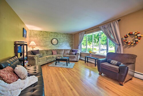 Albany Home w/ Fenced Yard & Patio - Pets Welcome!