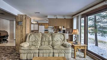 Cottage (2 Bedrooms) | Interior