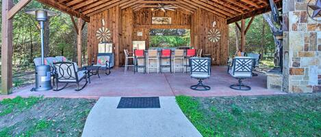 House (5 Bedrooms) | Front of property