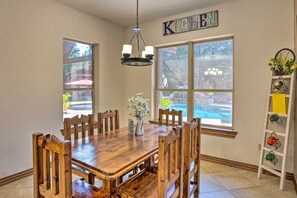 House (5 Bedrooms) | Interior