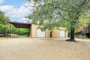 House (5 Bedrooms) | Interior - Heated Spa, Fire Pit! 14-acre Terrell Ranch Escape (Terrell)