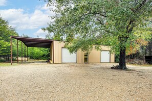 House (5 Bedrooms) | Interior - Heated Spa, Fire Pit! 14-acre Terrell Ranch Escape (Terrell)