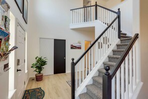 Hús (5 Bedrooms) | Að innan