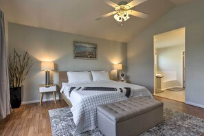 House (5 Bedrooms) | Interior