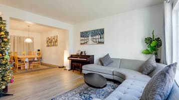 Maison (5 Bedrooms) | Intérieur