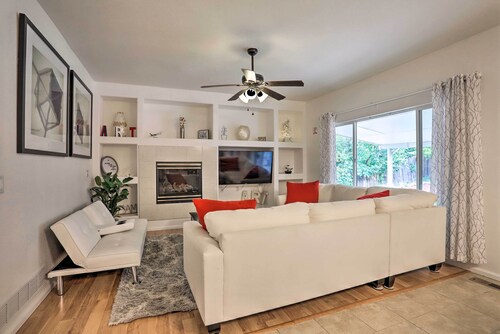 Spacious Thornton Home: 15 Mi to Downtown Denver!