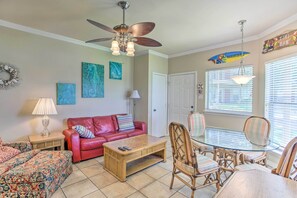 Apartment (2 Bedrooms) | Interior - Resort Condo in Pottsboro w/ Lake Texoma Access! (Pottsboro)