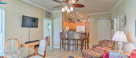 Apartment (2 Bedrooms) | Living area | TV