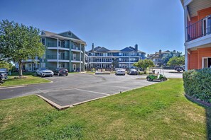 Apartment (2 Bedrooms) | Interior - Resort Condo in Pottsboro w/ Lake Texoma Access! (Pottsboro)