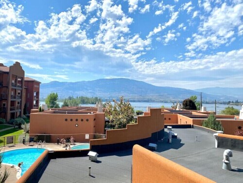 3 Bedroom Townhome in Osoyoos with lake views! XI