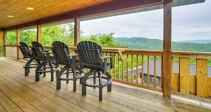 Private Hot Tub: Gatlinburg Cabin in the Clouds
