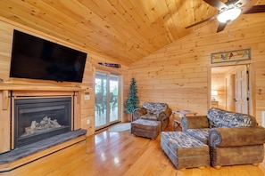 Interior - Private Hot Tub: Gatlinburg Cabin in the Clouds (Gatlinburg)