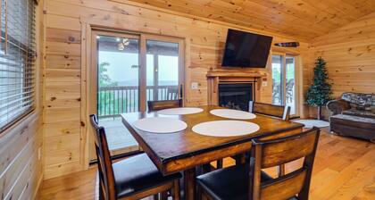 Private Hot Tub: Gatlinburg Cabin in the Clouds