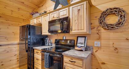 Private Hot Tub: Gatlinburg Cabin in the Clouds