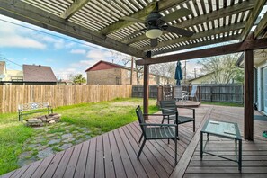 House (2 Bedrooms) | Interior - Bright College Station Abode: 3 Mi to Kyle Field (Bryan)