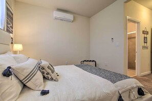 House (1 Bedroom) | Interior - Bright South Florida Getaway Near Parks & Bay (Princeton)