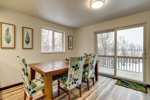 House (4 Bedrooms) | Interior - Spacious Wasilla Home ~ 1 Mi to Boat Launch! (Wasilla)