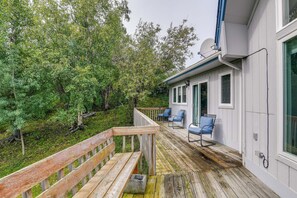 House (4 Bedrooms) | Interior - Spacious and Lakefront Wasilla Home (Wasilla)