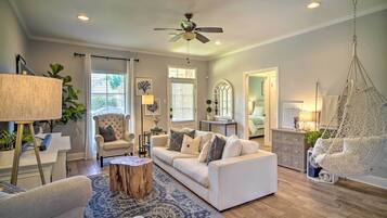 House (3 Bedrooms) | Front of property