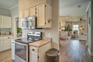 House (3 Bedrooms) | Interior