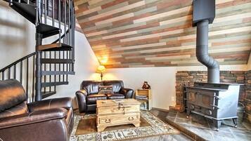 House (1 Bedroom) | Front of property