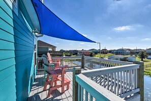 House (3 Bedrooms) | Interior - Walk to Shore: Crystal Beach Home w/ Deck + Grill! (Port Bolivar)