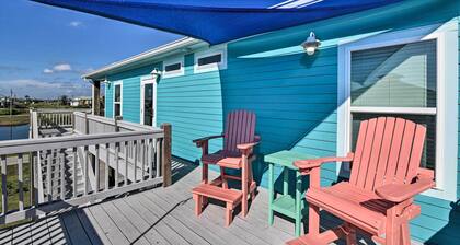 Walk to Shore: Crystal Beach Home w/ Deck + Grill!