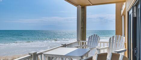 Apartment (2 Bedrooms) | Front of property