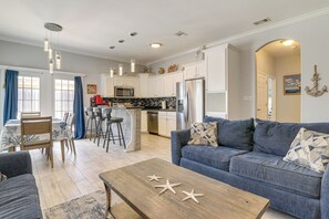 Apartment (3 Bedrooms) | Interior - Island Retreat w/ Pool Access - 1 Block to Beach! (South Padre Island)