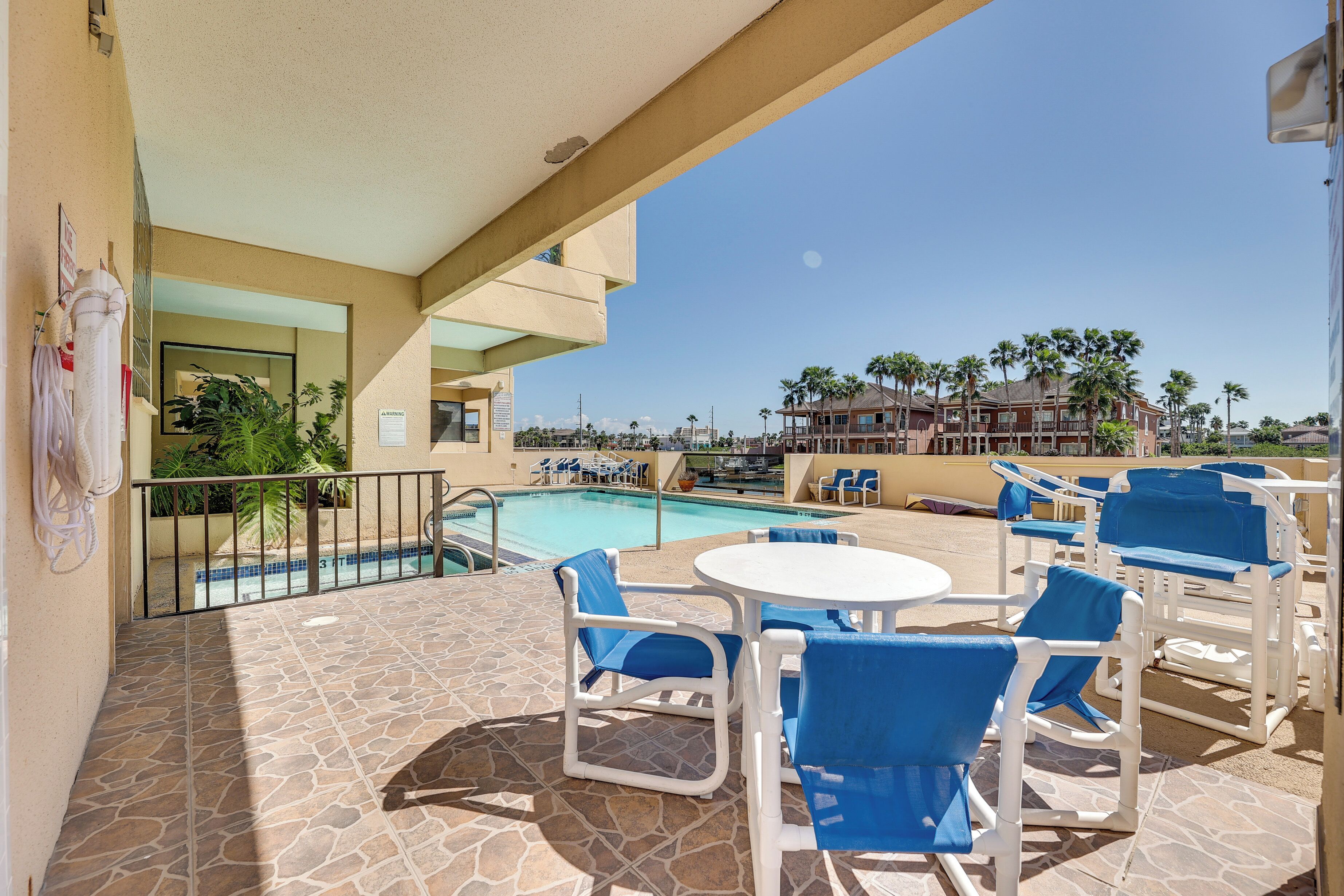 Apartment (0 Bedroom) | Interior