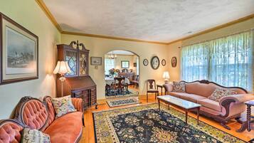 ุงูู
ูุดุฃุฉ ู
ู ุงูุฏุงุฎู