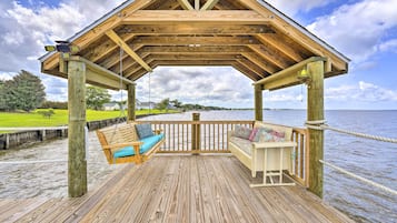 Rumah (4 Bedrooms) | Bagian depan properti