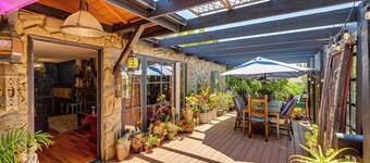 Bohemian Wonderland: Benicia Bungalow w/ Pergola!