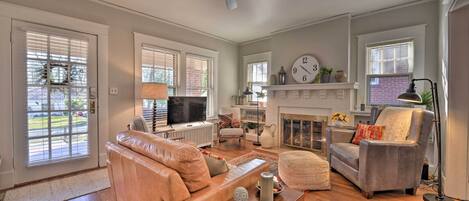 House (2 Bedrooms) | Front of property