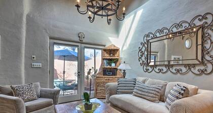 Chic Adobe-style Bungalow in Historic Santa Fe!