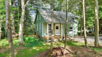 House (4 Bedrooms) | Front of property