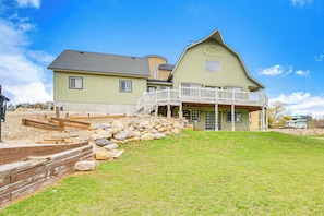 Exterior - Massive Cabin w/ Game Room, 1 Mi to Bear Lake (Garden City)